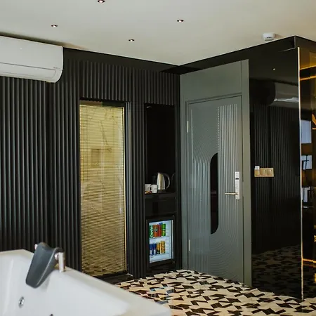 Quala & Lounge 5*