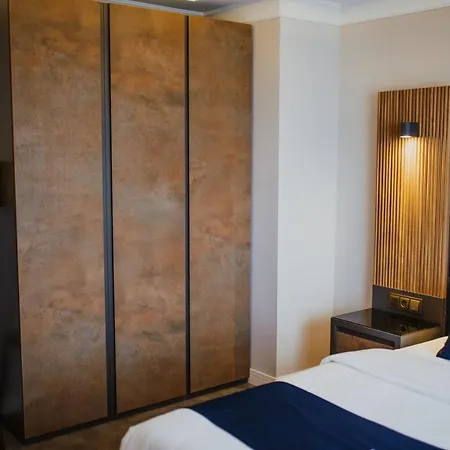 Quala & Lounge فندق *