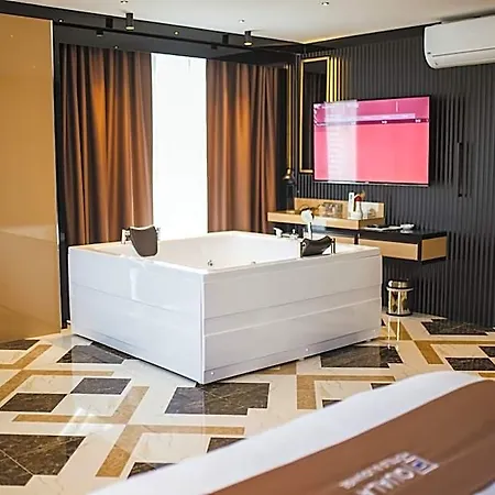 Hotel Quala & Lounge 5*