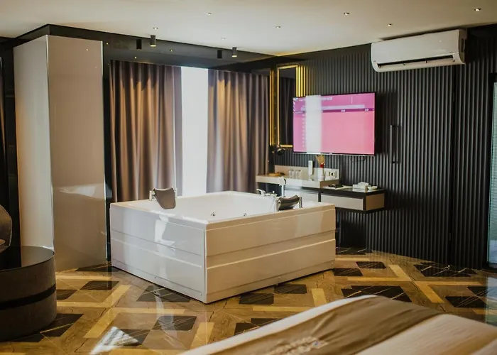 Quala & Lounge Hotel